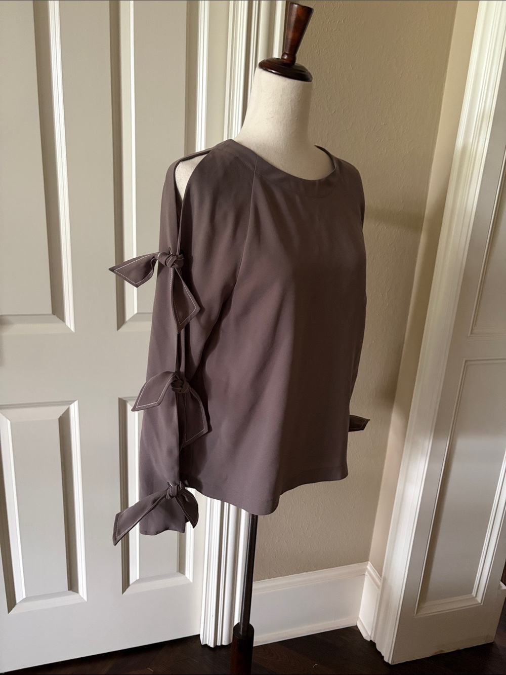 BCBG MaxAzria Tie Sleeve Top Taupe S